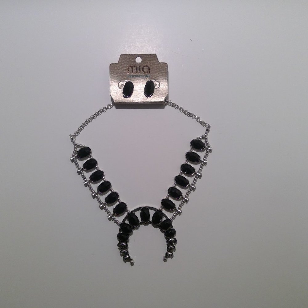 Women's Necklace & Earring Set